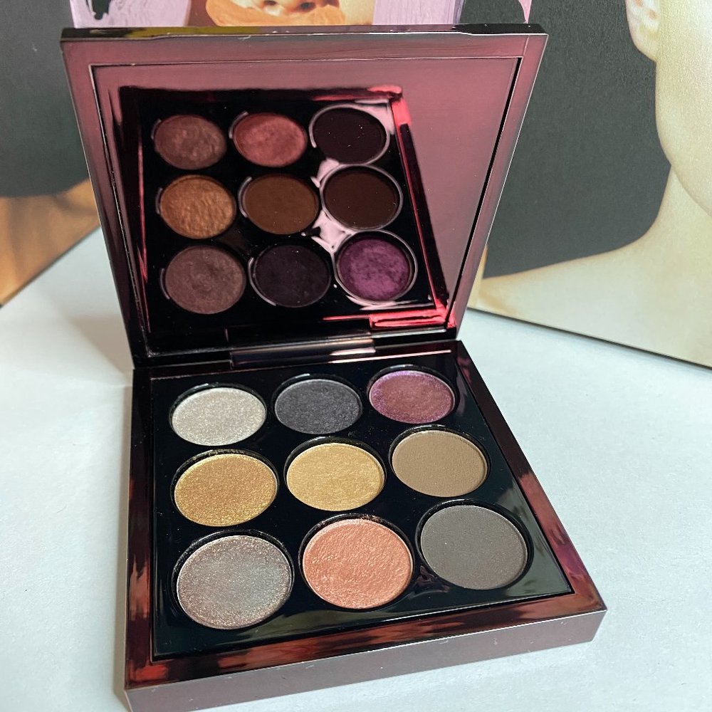 LE MAC x Aaliyah Eyeshadow Palette in Age Ain't Nothing x 9